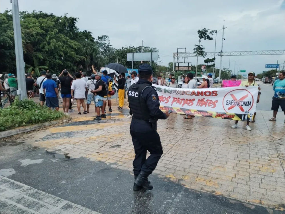Politicians and Military Accused of Sinking Tulum’s Tourism in a Sea of Greed - Photo 4
