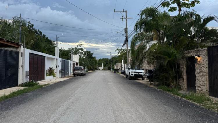 Calle 8 Residents Demand Action After Dangerous Paving in Tulum - Photo 1 Calle 8 Residents Demand Action After Dangerous Paving in Tulum - Photo 1