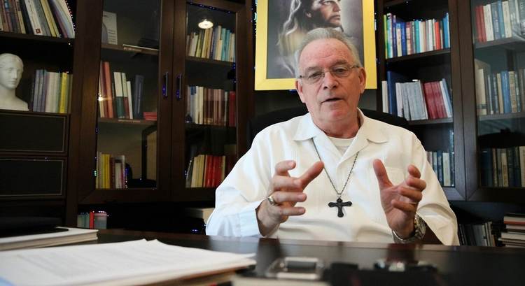 “If the beaches are closed, tourists won’t come” Bishop blames government for Tulum’s decline - Photo 1
