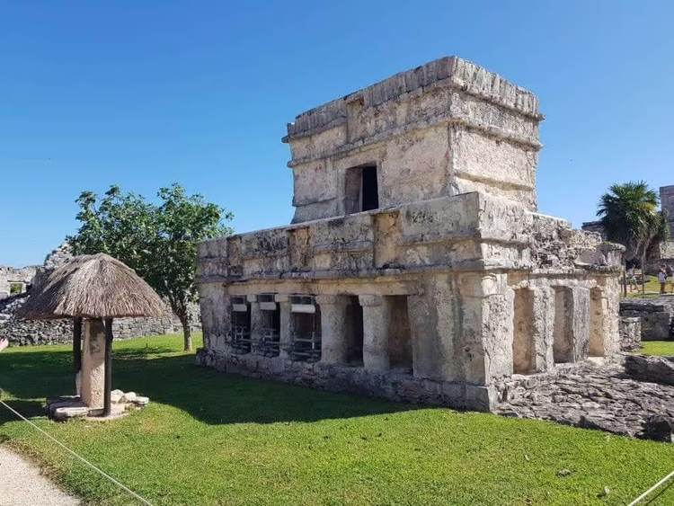Foreign tourists could pay double to enter Tulum ruins under new law - Photo 2