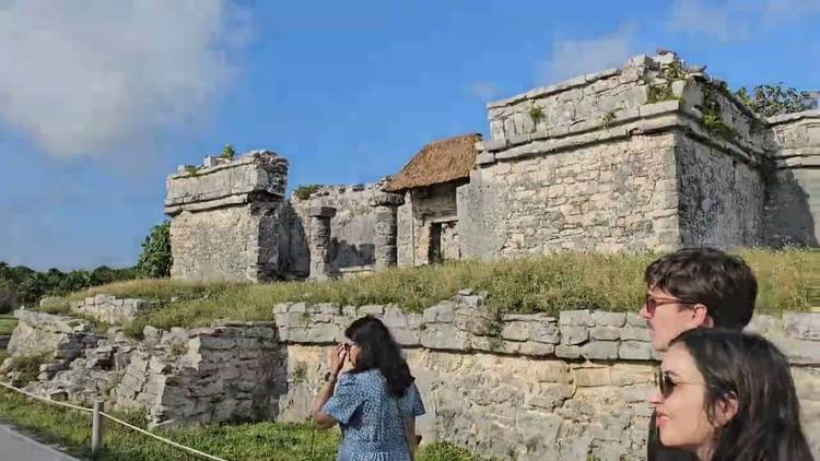 Free Sunday entry boosts traffic at the Tulum archaeological zone - Photo 3