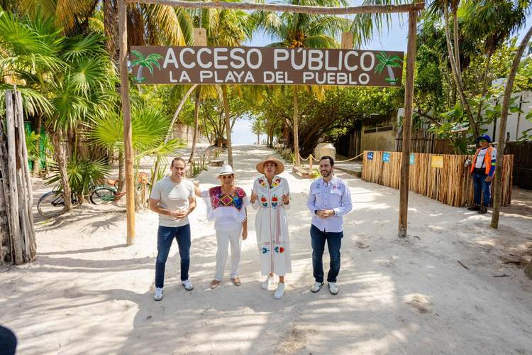 La playa del pueblo reveals what Tulum never said - Photo 3 La playa del pueblo reveals what Tulum never said - Photo 3