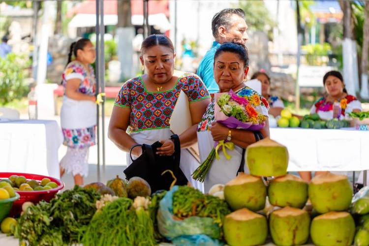 Cancha Maya hosts regional producers in the new edition of the Shared Prosperity Market - Photo 2 Cancha Maya hosts regional producers in the new edition of the Shared Prosperity Market - Photo 2