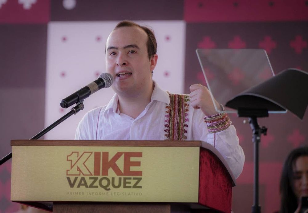 Tulum political event fuels speculation over Morena succession plans - Photo 2