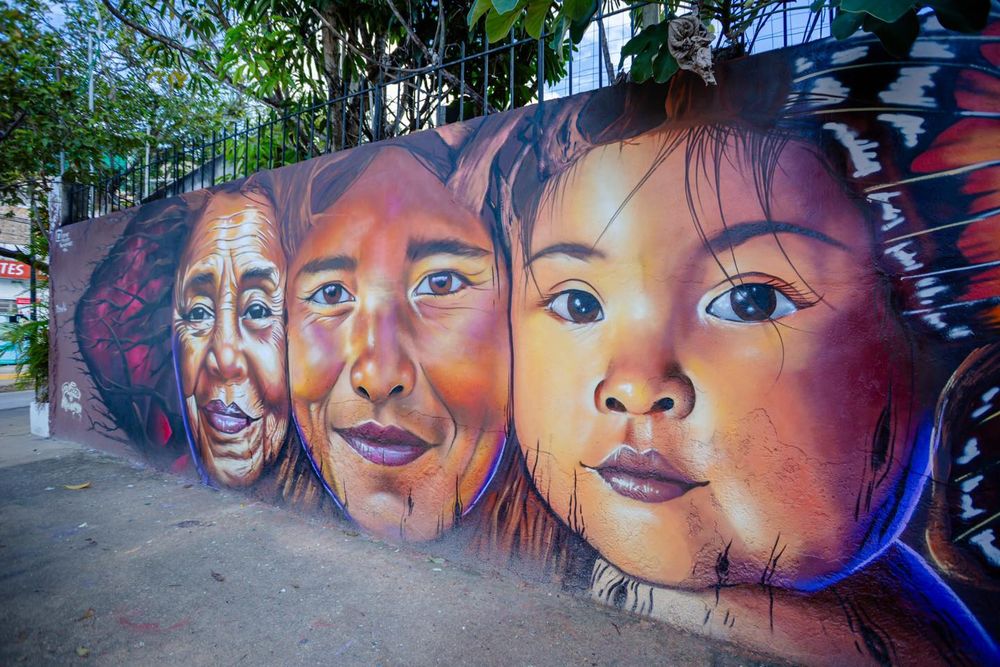 Color and community redefine streets through urban art in Tulum - Photo 1