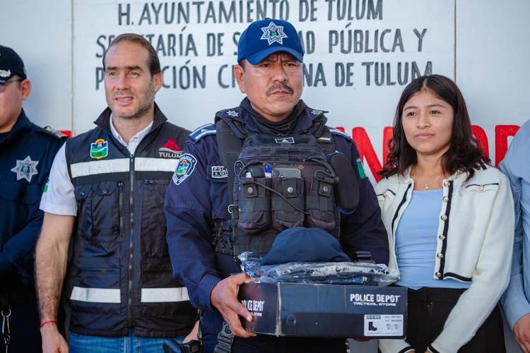 Tulum invests over 1.3 million pesos in police uniforms to reinforce security strategy - Photo 1 Tulum invests over 1.3 million pesos in police uniforms to reinforce security strategy - Photo 1
