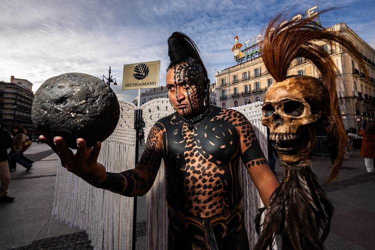 In Madrid’s Central Square, a Living Symbol of Tulum’s Mayan Heritage - Photo 1 In Madrid’s Central Square, a Living Symbol of Tulum’s Mayan Heritage - Photo 1