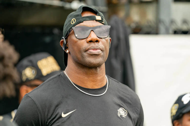“Tulum Is the Place to Be” Terrell Owens Hosts Super Bowl 2026 Watch Party - Photo 1 nfl-hall-fame-member-terrell-1051443315_94a1fc