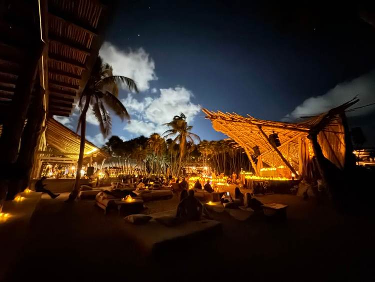 Candlelight beach concert highlights Tulum’s shift toward atmospheric design - Photo 1 Candlelight beach concert highlights Tulum’s shift toward atmospheric design - Photo 1