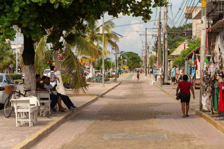 Is-Tulum-Safe-Tulum-city-street