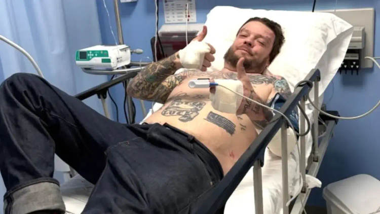 Pawn Stars’ Corey Harrison Faces Critical Medical Crisis After Tulum Motorcycle Accident - Photo 1 corey-harrison-de-el-precio-de-la-historia-pide-ayuda-tras-sufrir-accidente-de-moto-en-tulum-1200×675