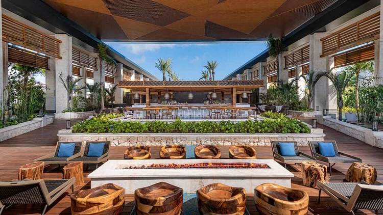 How the Conrad Tulum Invited Us In and Made Us Never Want to Leave - Photo 2 482321039_675624934975684_5862340575962945904_n