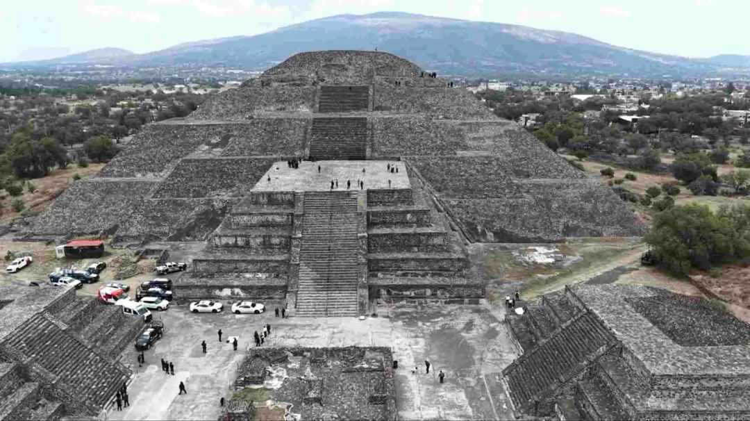 Armed Attack in Teotihuacan Leaves Canadian Tourist Dead and 13 Injured Armed Attack in Teotihuacan Leaves Canadian Tourist Dead and 13 Injured