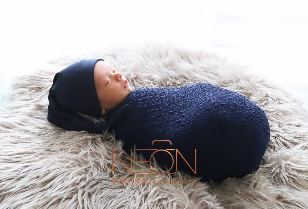 Newborn photography from Neon Productions