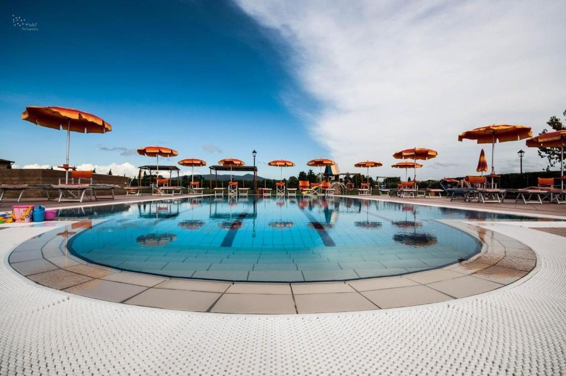 Hotiday_Apartments_Etruschi_ piscina