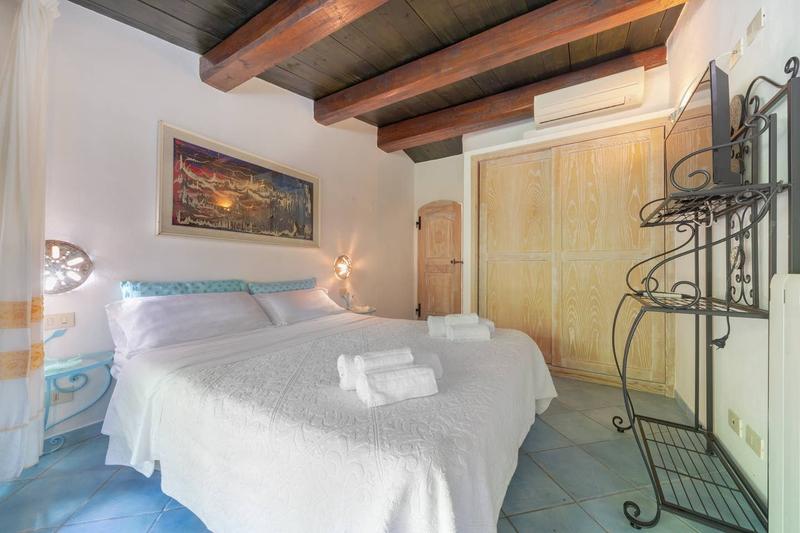 Deluxe 2-Bedroom Apartment