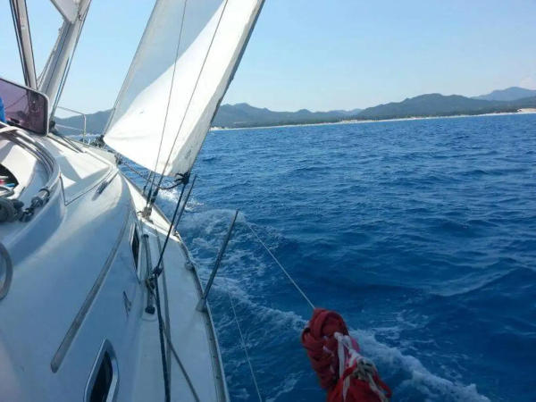 Día de navegación en el Golfo de Teulada con almuerzo