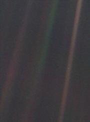 Dấu chấm trắng xanh-Pale Blue Dot - 180px Pale Blue Dot 1 / Thiên văn học Đà Nẵng