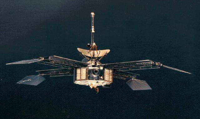 Ngày 28/11/1964, NASA phóng thành công Mariner-4, tàu vũ trụ đầu tiên tiếp cận Sao Hỏa. - Mariner 3 and 4 1 / Thiên văn học Đà Nẵng