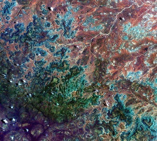 Những bức ảnh chân thực từ vệ tinh - / Thiên văn học Đà Nẵng