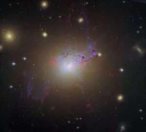 Thiên hà hoạt động NGC 1275 - / Thiên văn học Đà Nẵng