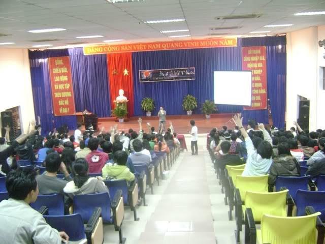 [2011-01-09] PAC tham gia "Đêm hội các CLB & Sinh viên" - 1 gr4rwl / Thiên văn học Đà Nẵng