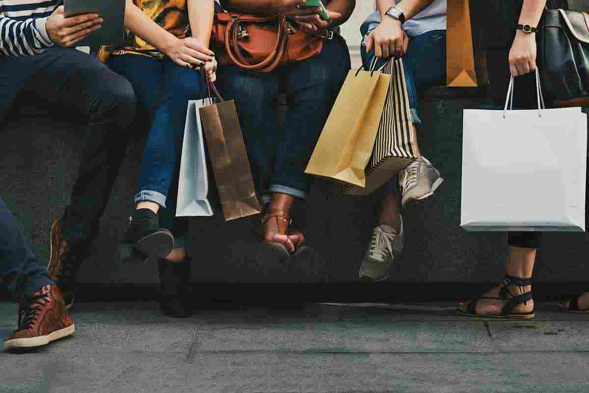 gambar untuk consumer insights dan strategi pemasaran untuk membantu anda menavigasi tahun 2023 dengan percaya diri