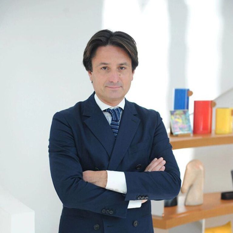 Profile of Axel Dumas.