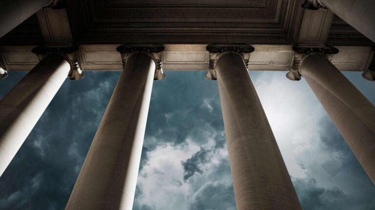 Monumental architecture pillars