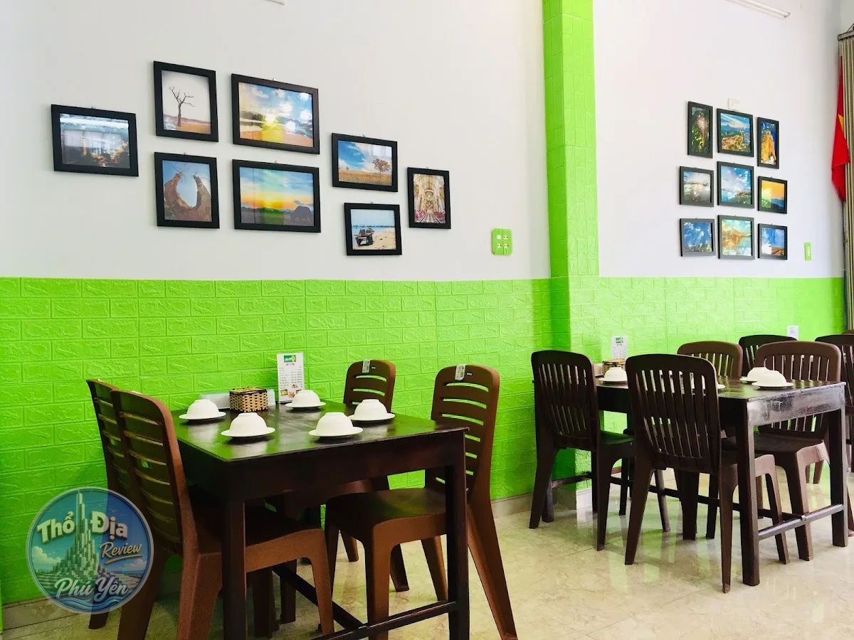 Gà Bắp Lá É Nẫu Ngon