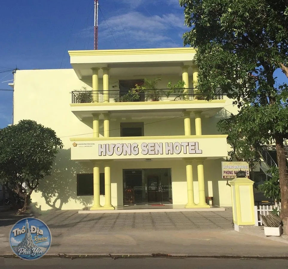 Hương Sen Hotel