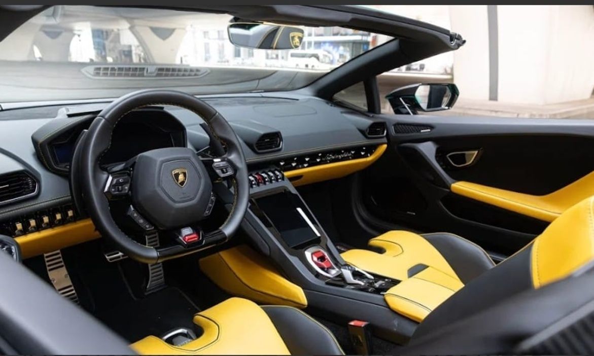 Huracan evo interior dubai