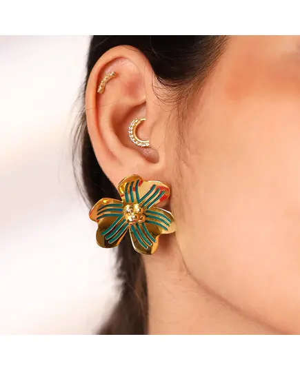 ​Yomn Jewellery - Earings - B2B Platform - Gold plated earrings with buds in pastel blue - Tijarahub