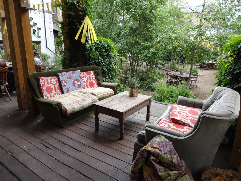 Dalston Curve Garden