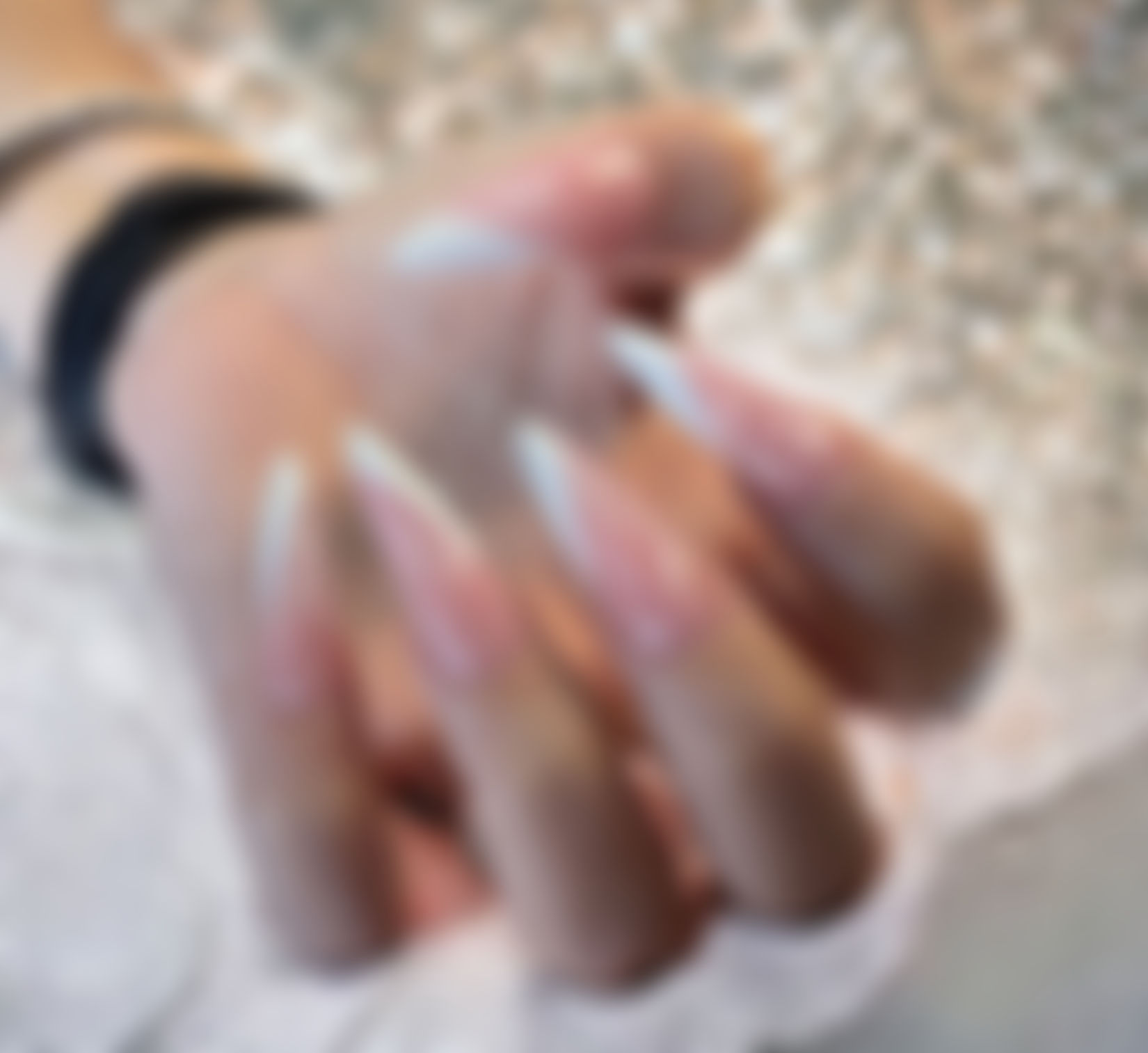 Gel Nails vs Acrylic Nails