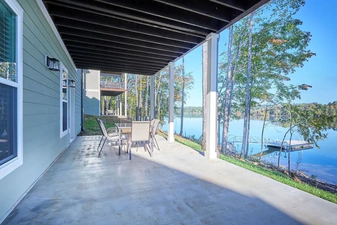 Are there Tims Ford Lake Cabins?