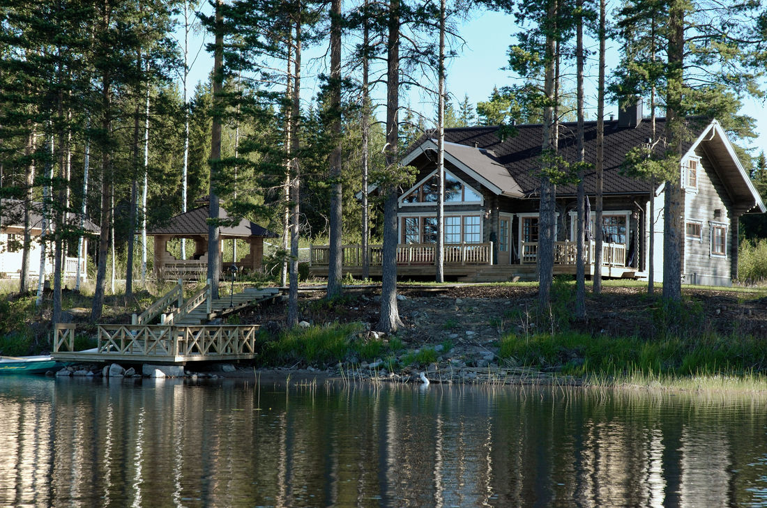 Lake cabin