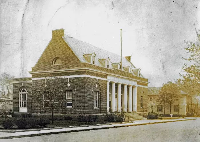 c1898 -- Winchester Post Office -- currently the City Hall