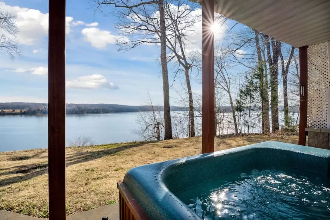 Tims Ford Lake Cabins with Hot Tub