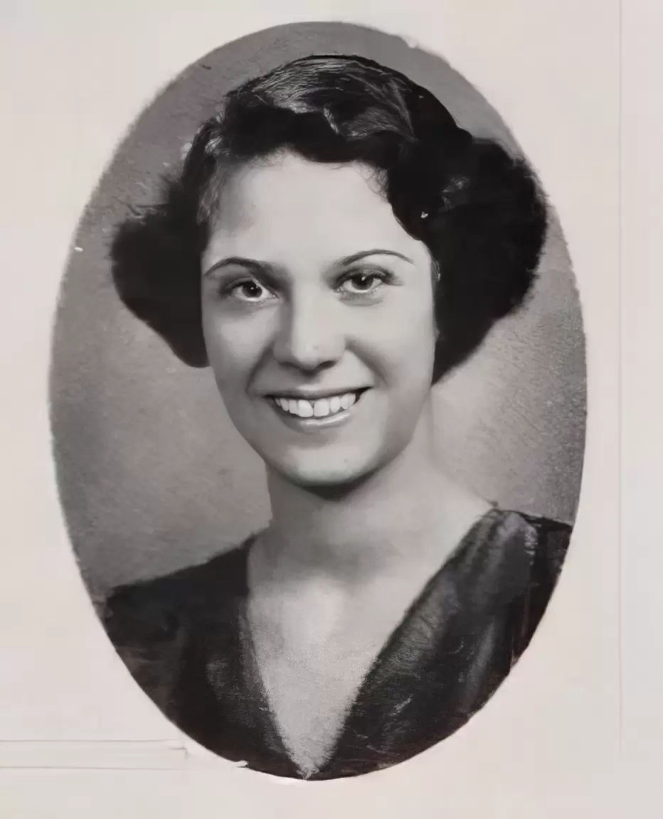 Dinah Shore photo from 1934 Yearbook