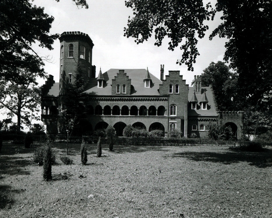 Hundred Oaks Castle - Winchester TN