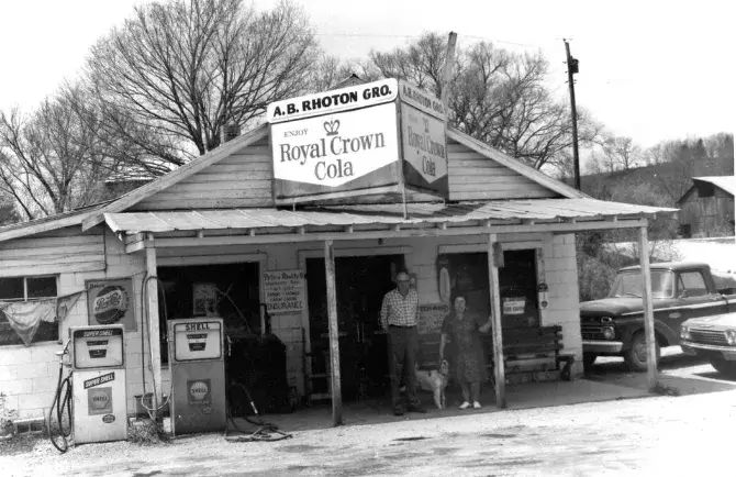 Is There a Town Under Tims Ford Lake? Yes, Awalt