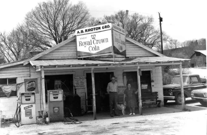 Awalt - AB Rhoton under Tims Ford Lake