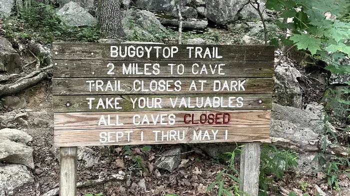 Buggytop Hiking Trail to Lost Cove Cave Trailhead
