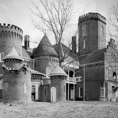 Company Hundred Oaks Castle in Winchester TN