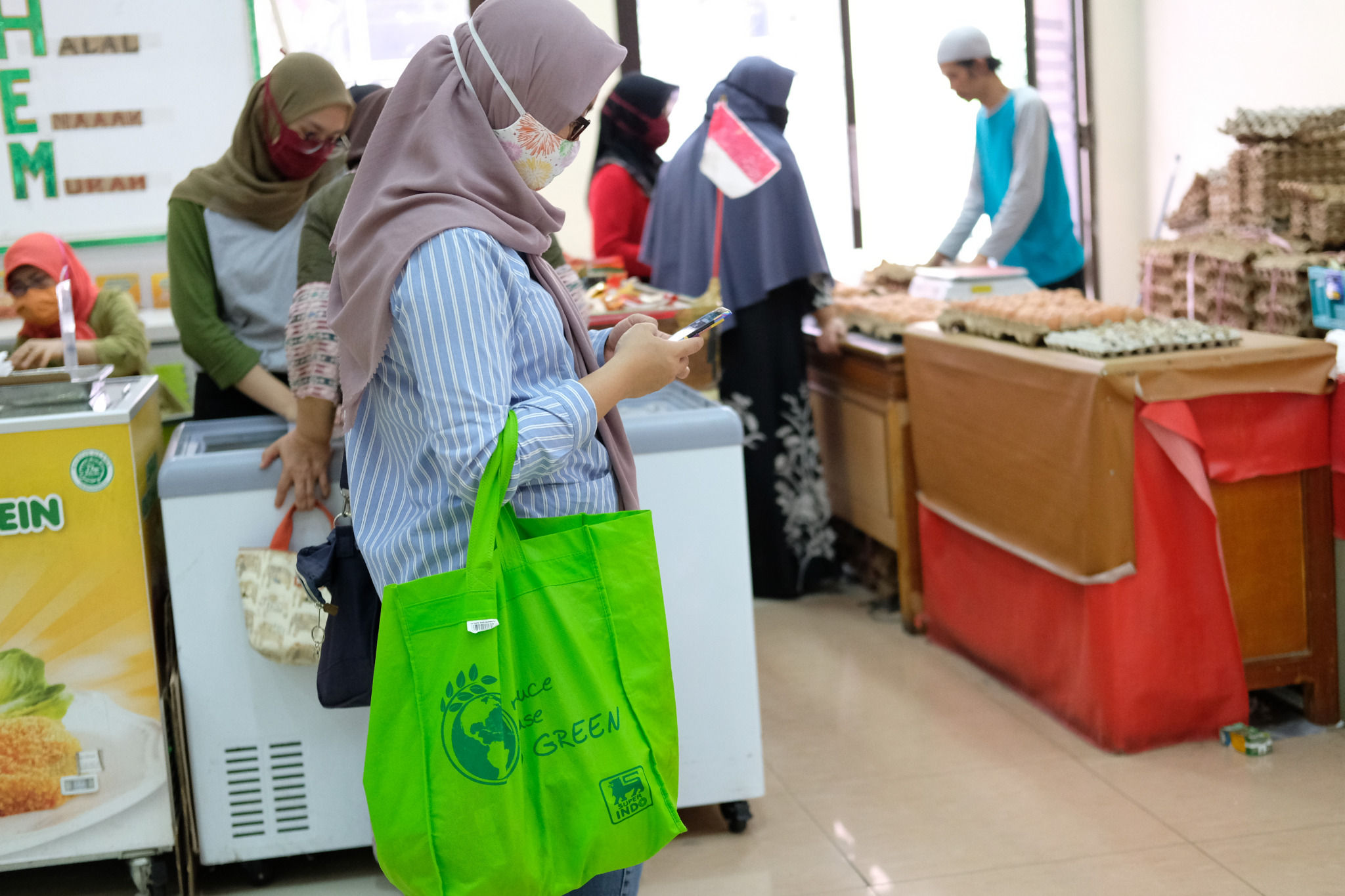 Mal Dan Ritel Di Jakarta Resmi Hapus Kresek Plastik Mulai 1 Juli 2020 3812