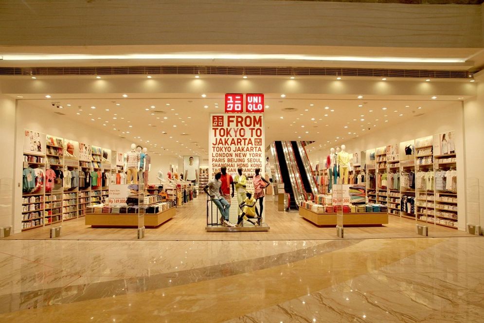 Uniqlo terdekat dari lokasi saya