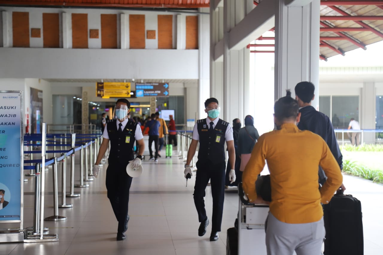 62-ribu-penumpang-terbang-melalui-bandara-i-gusti-ngurah-rai-selama-libur-paskah