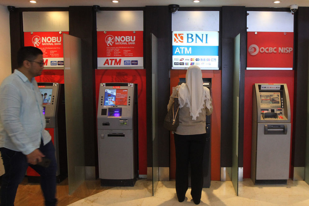 Cek Saldo Dan Tarik Tunai Di Atm Link Dikenakan Biaya Per Juni