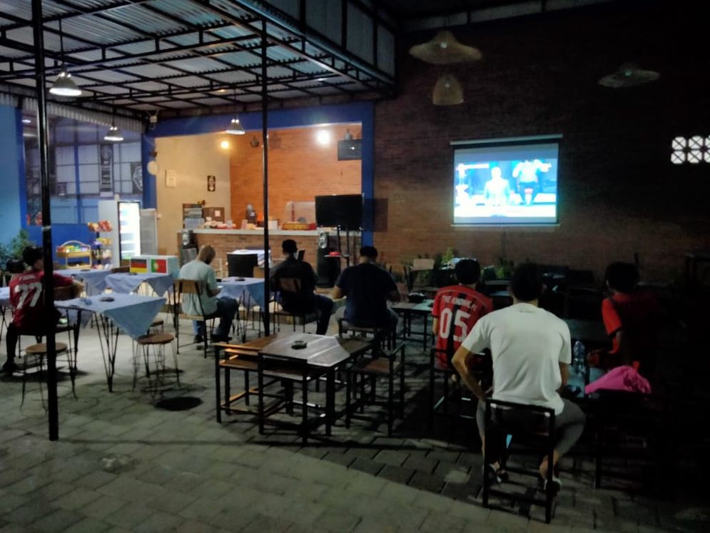 Cafe nobar terdekat